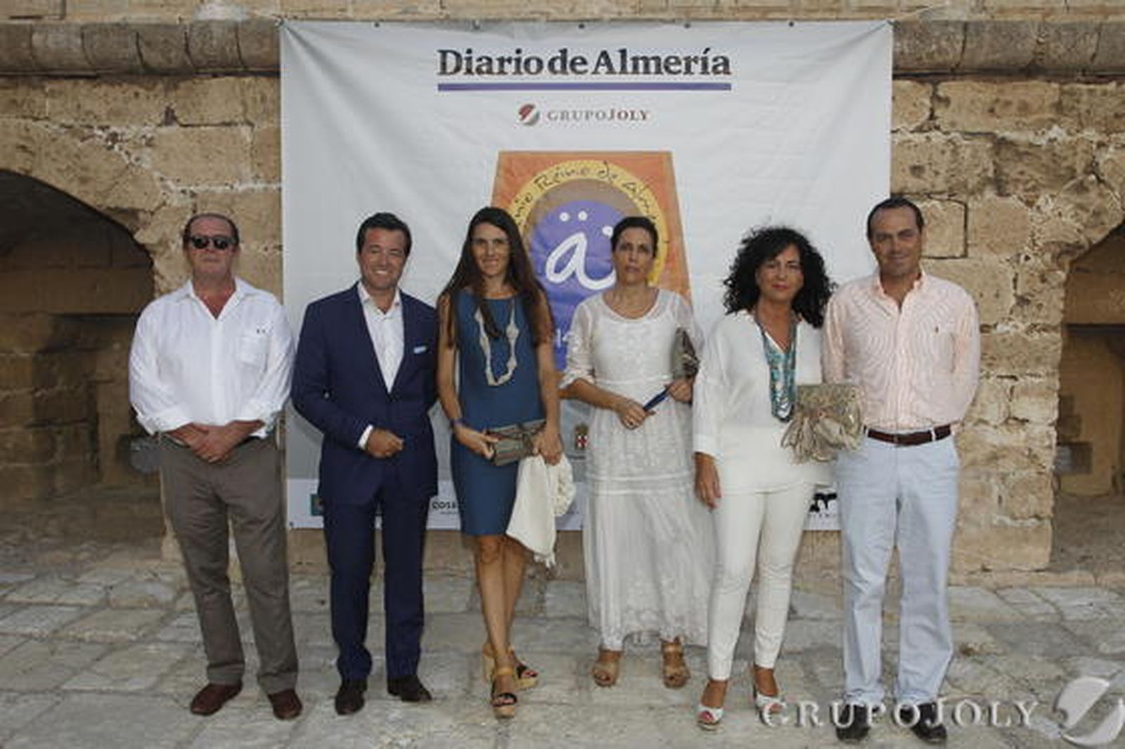 Entre los asistentes a la gala del Milenio del Reino de Taifa celebrada la noche del miércoles en la Alcazaba asistieron Fernando Estrada, Javier Gutiérrez, Valeria Fiuri y Rosario Murcia, entre otros muchos almerienses./ Rafael González y Ricardo García