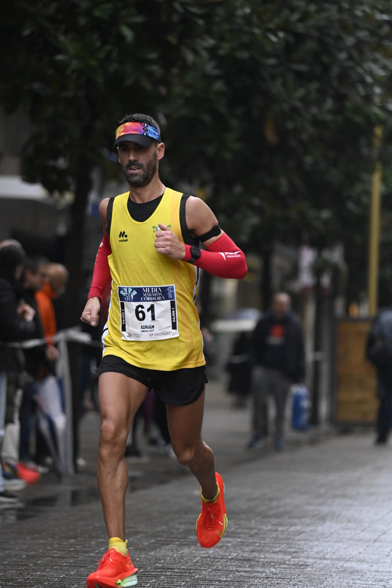 El paso de la Media Maratón de Córdoba 2025 por el centro de la ciudad