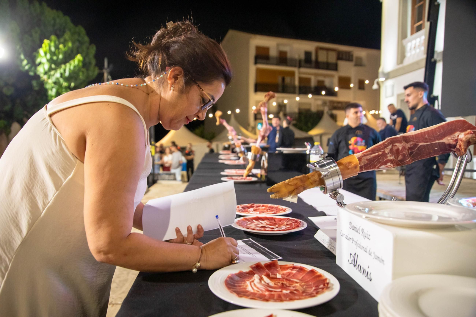 Concurso de cortadores de jamón en Serón, en imágenes