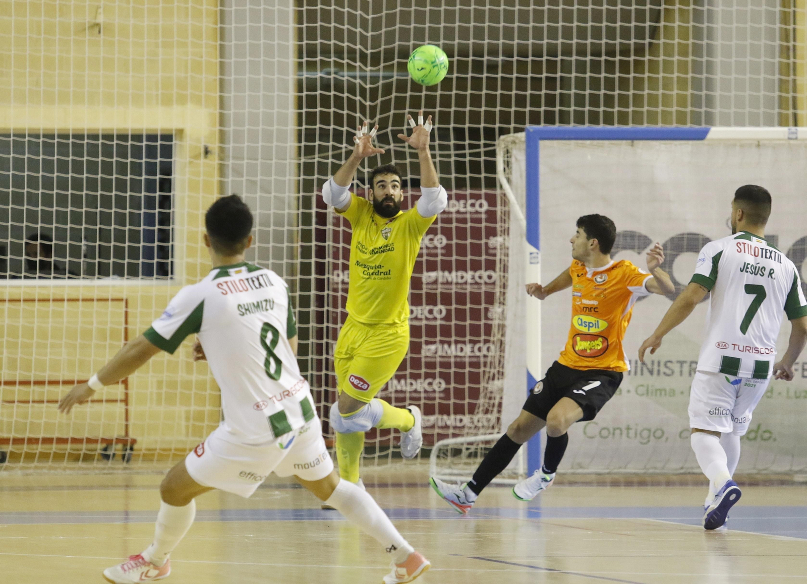 La derrota del Córdoba Futsal ante el Ribera Navarra, en imágenes
