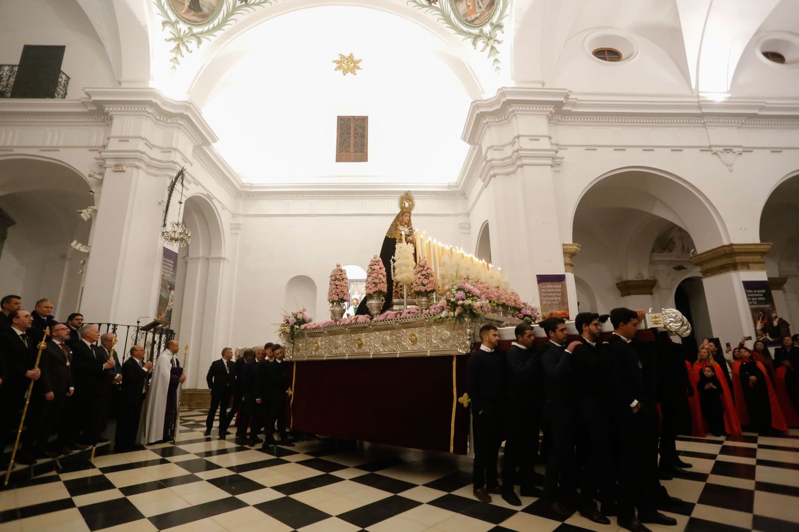 Fotos del Viernes Santo en Los Barrios: Buena Muerte y Mayor Dolor