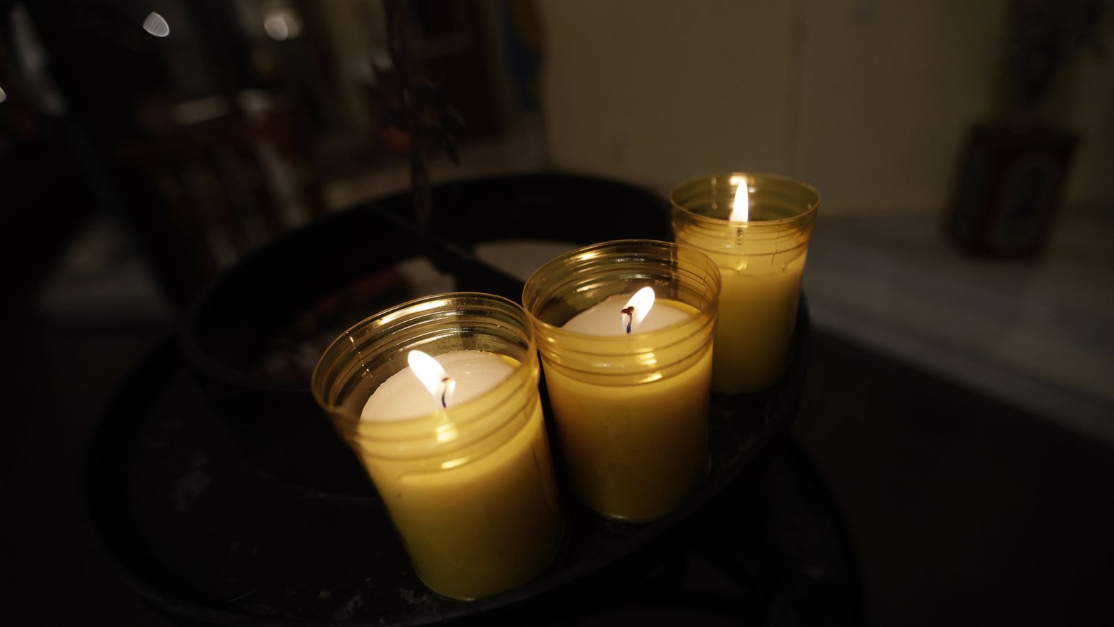 Preparativos en las iglesias de Algeciras para la Magna Mariana, en imágenes