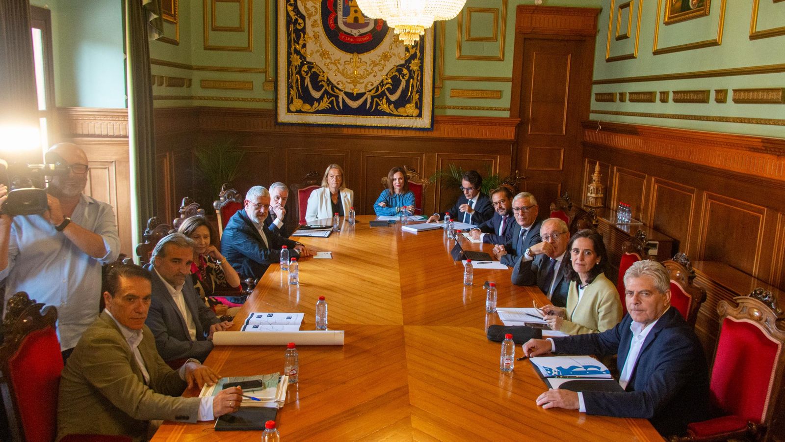 Administraciones, Junta de Compensación de Playa Granada y técnicos se han reunido