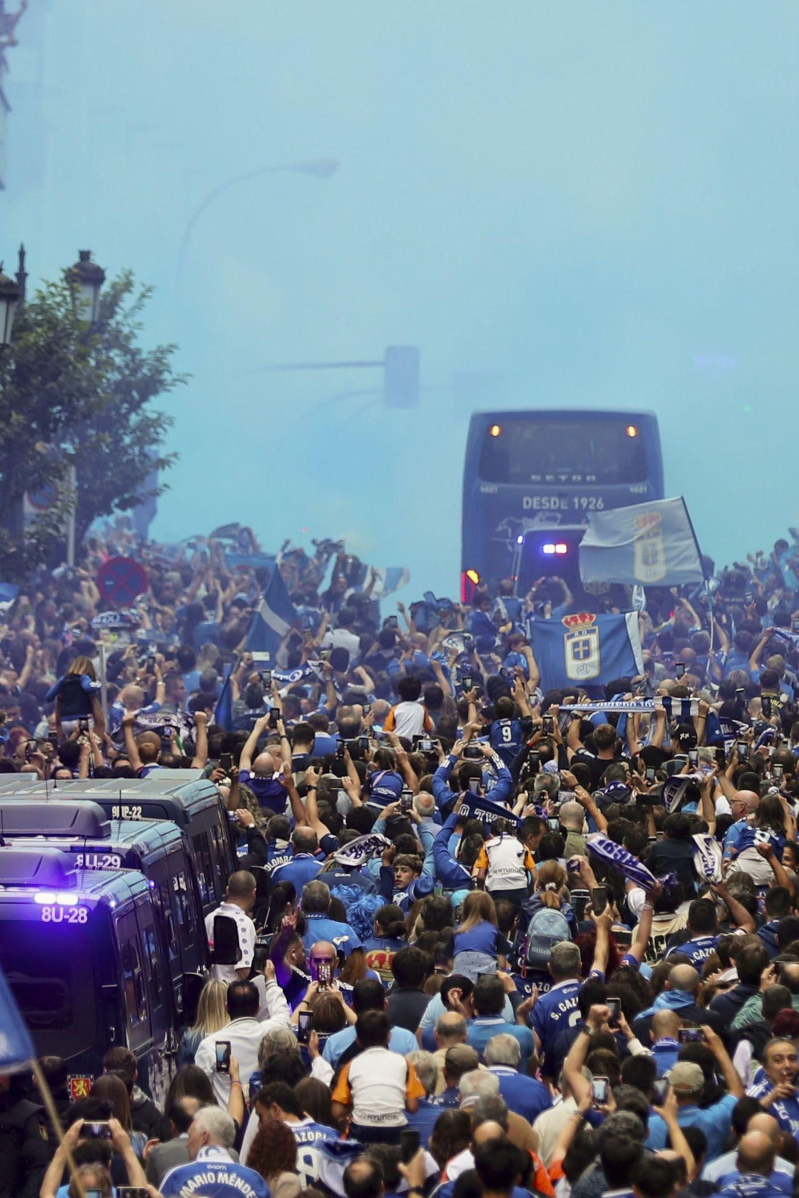 Las fotos del ascenso del Oviedo ante el Mirandés