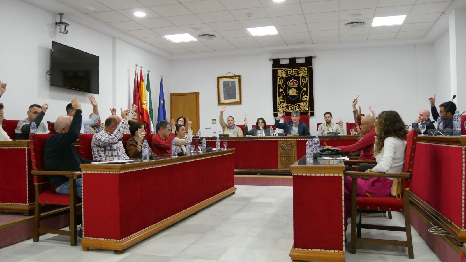 Momento de la votación unánime.
