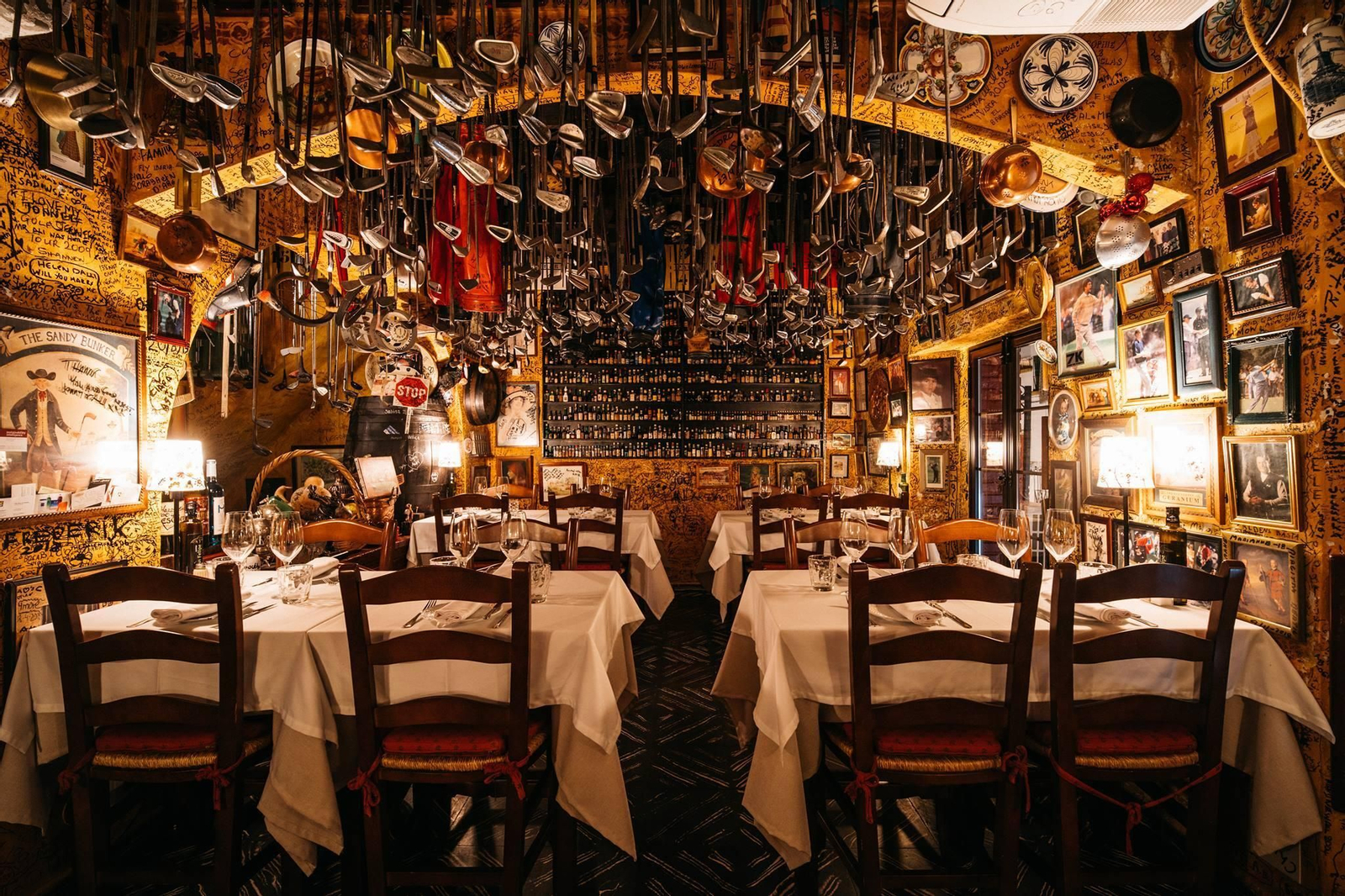 Casa Roberto y sus miles de palos de golf.