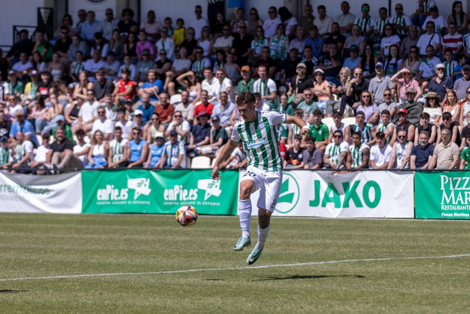 Iker Burgos durante su etapa en el Juventud de Torremolinos, en la que materializó 20 dianas