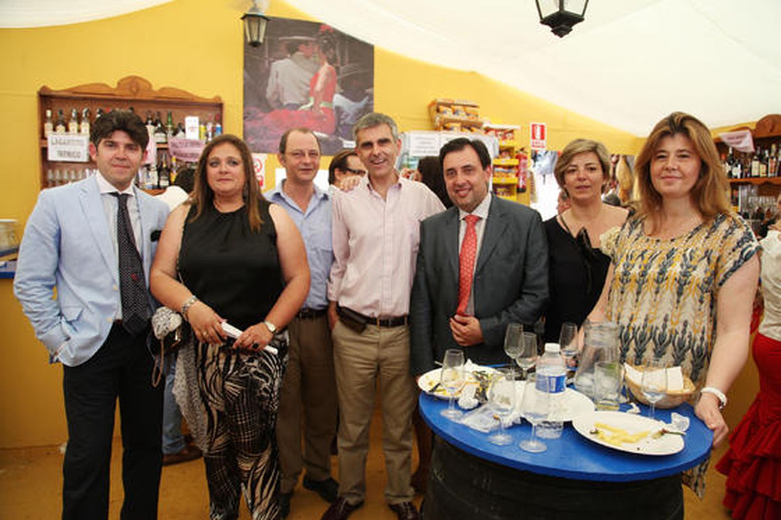 Juan Muñoz de Escayolaria disfrutó junto a su familia y unos amigos en la caseta de Diario de Jerez.

Foto: Vanesa Lobo