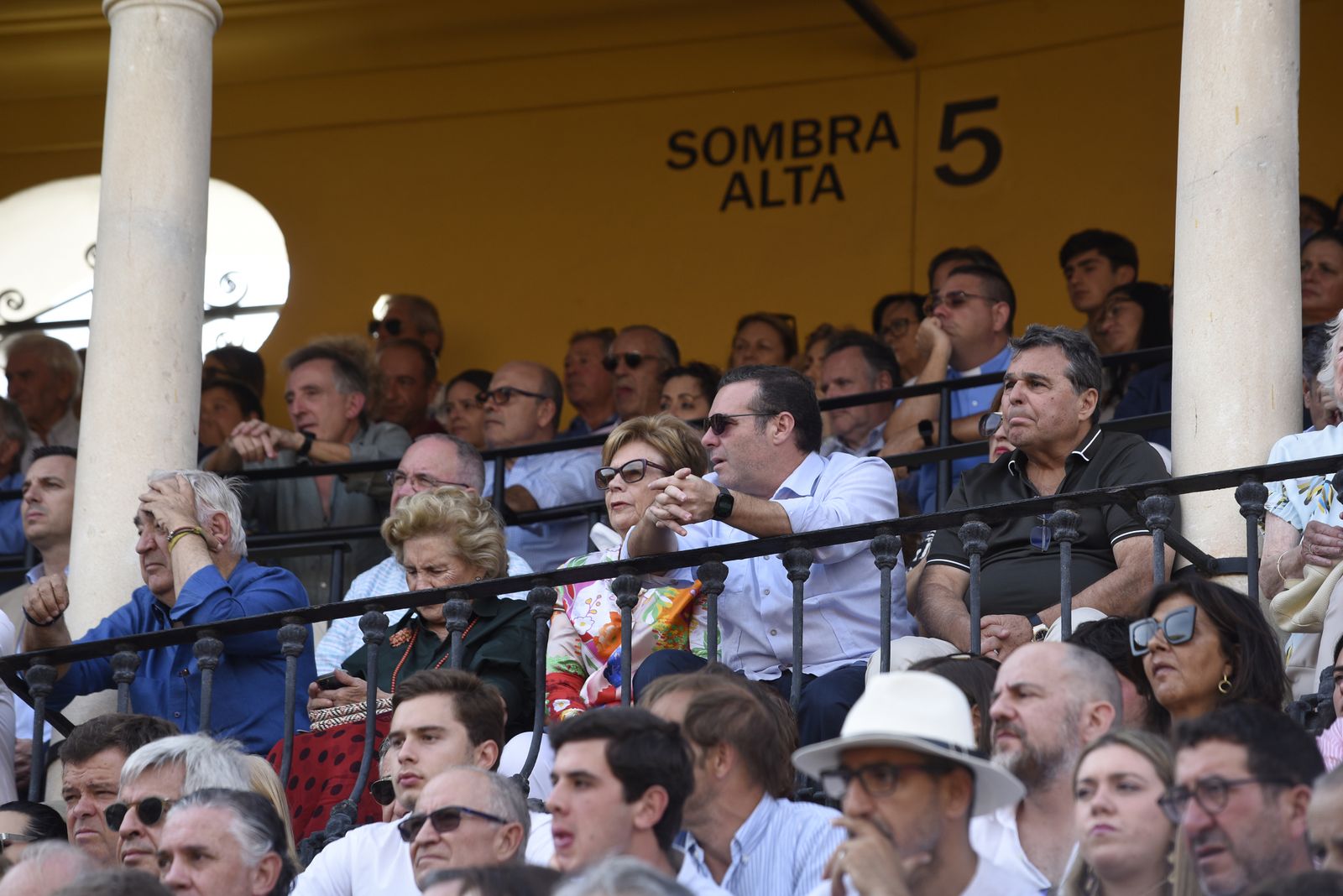 Búscate en la tercera corrida de toros de la Feria de San Miguel de Sevilla