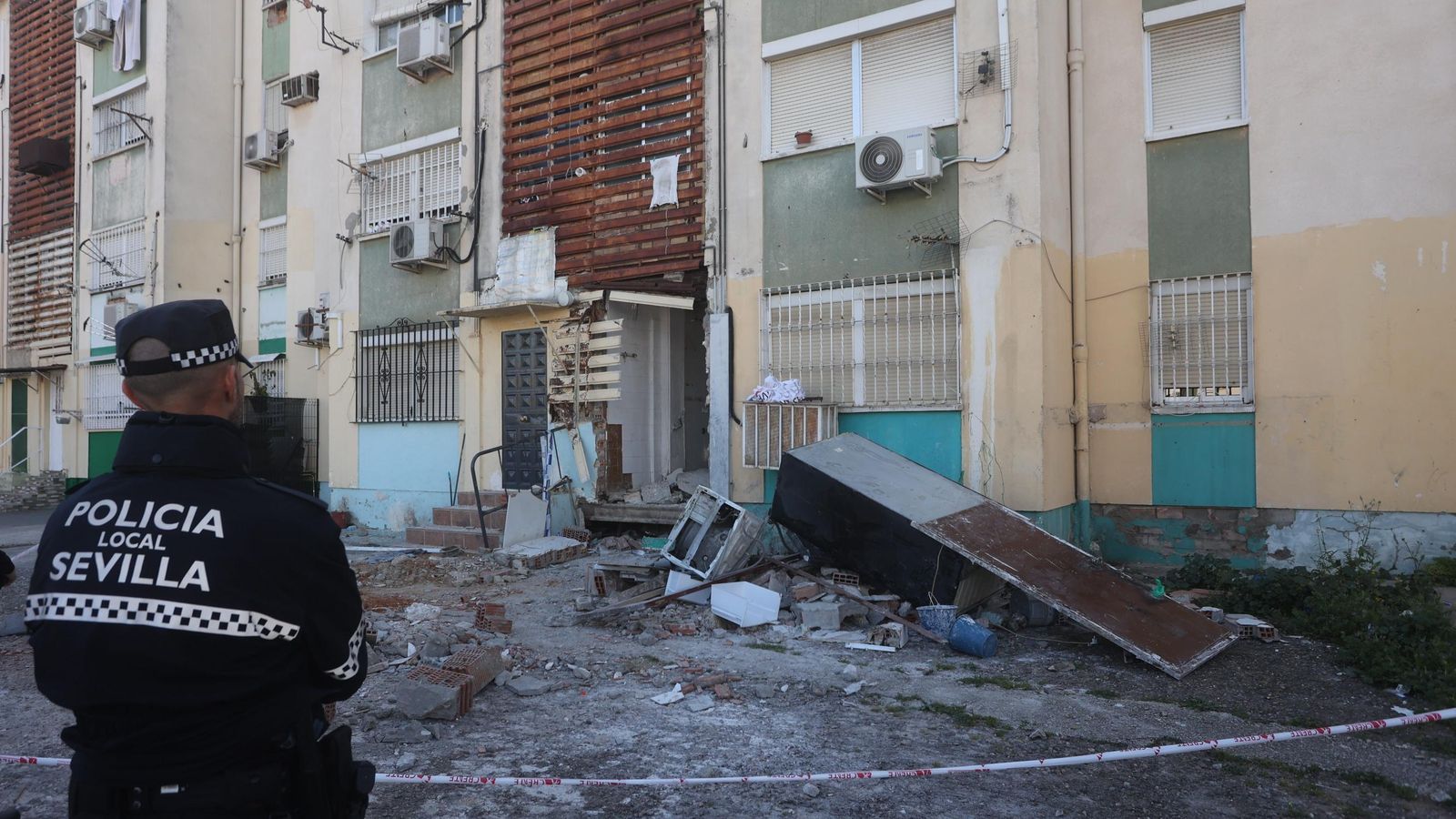 La entrada al bloque de la calle Don Juan Tenorio.