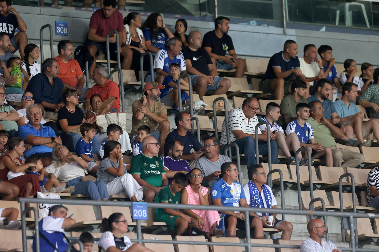 Búscate en el Trofeo Feria de la Vendimia entre el Xerez CD contra el Juventud Torremolinos en Chapín