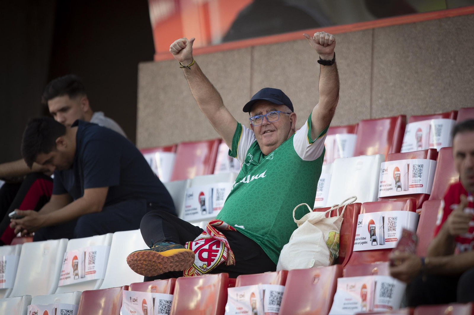 Encuéntrate en la grada del Nuevo Los Cármenes