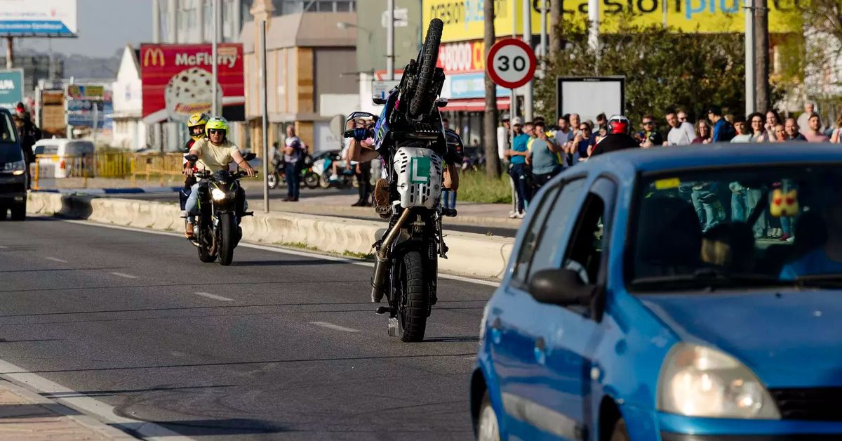 Una joven, herida grave al ser atropellada por un motorista en El ...
