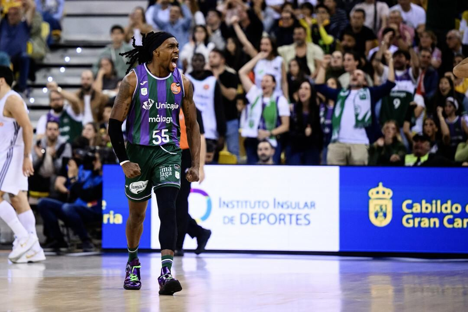 El Unicaja, campeón de Copa: Todas las imágenes del partido, la fiesta y la llegada a Málaga