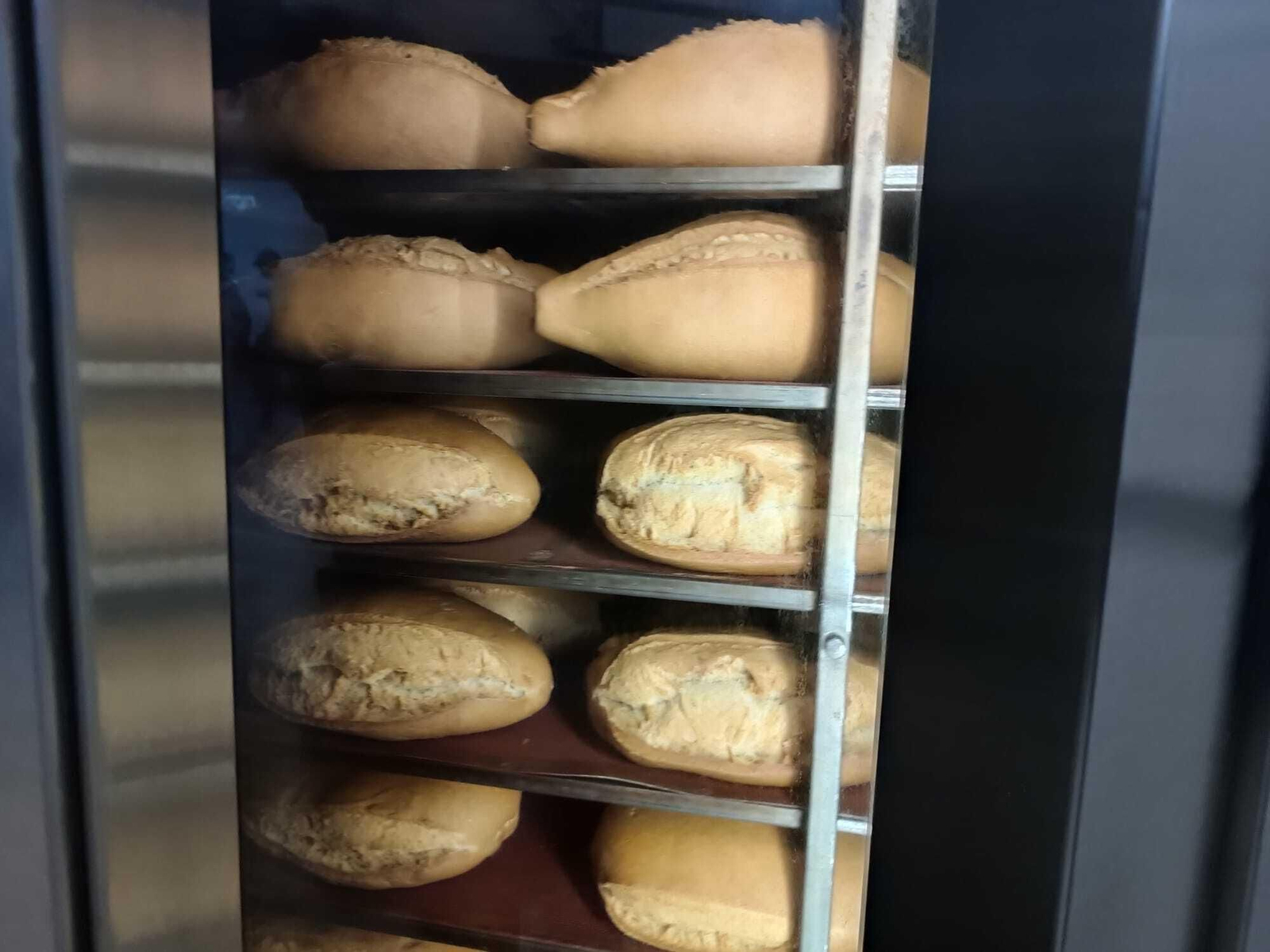 Una noche de trabajo en el obrador del pan de Pelayo Una noche de trabajo en el obrador del pan de Pelayo