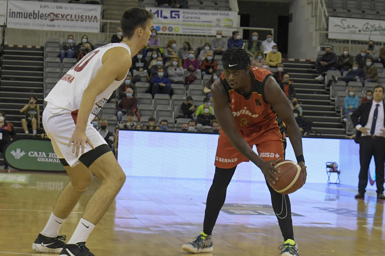 Bropleh, con la posesión.