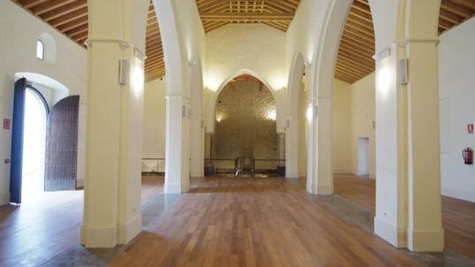 Iglesia de Santa María (interior).