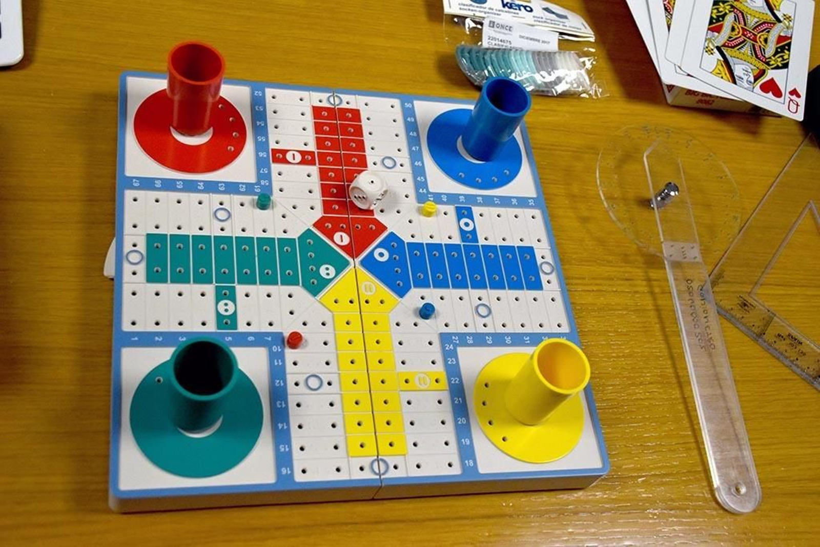 Inauguración de la Semana del Grupo Social ONCE y exposición de material educativo, braille y tiflotécnico