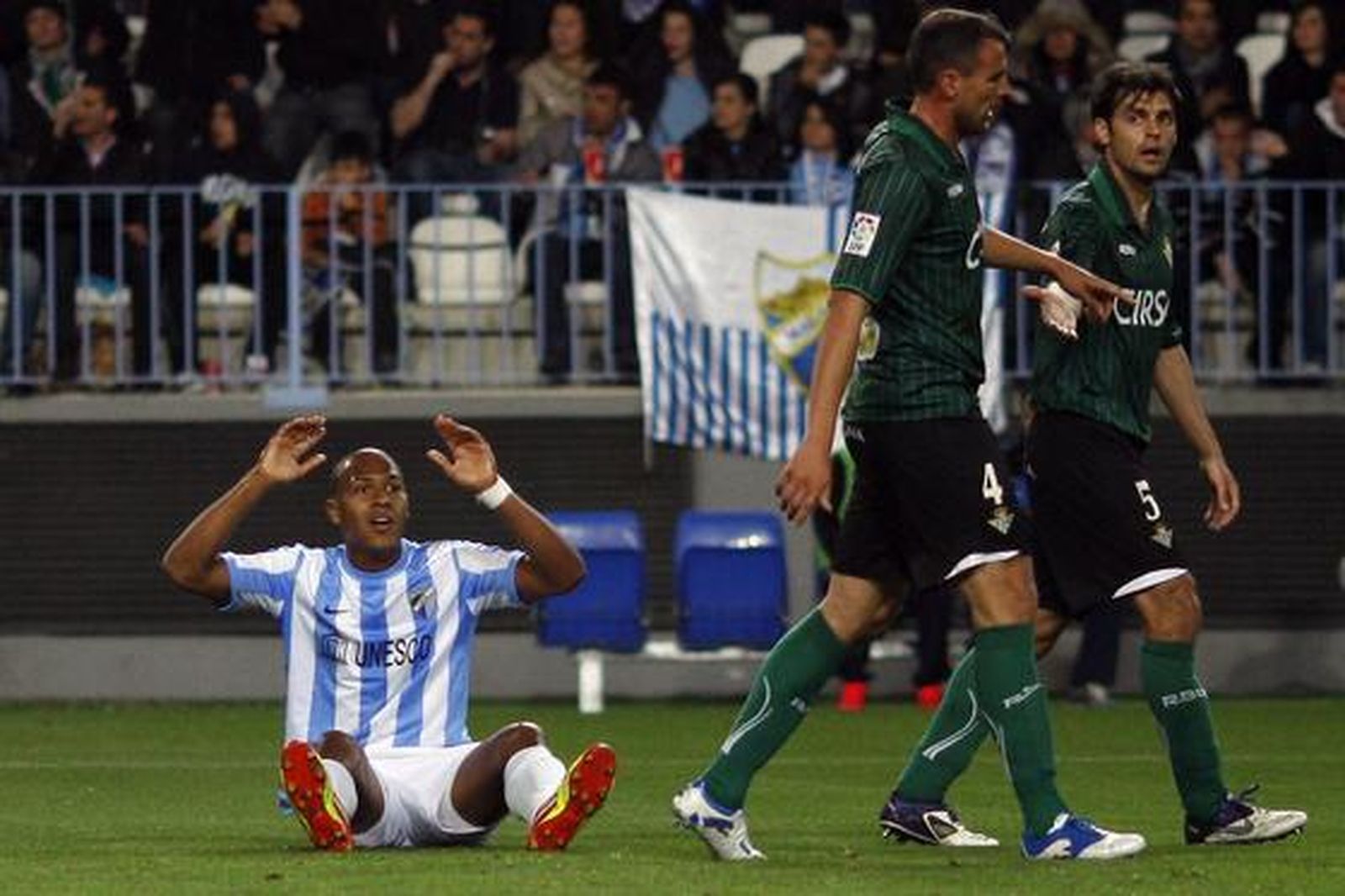 El Betis vence al Málaga en La Rosaleda (0-2). / Reuters