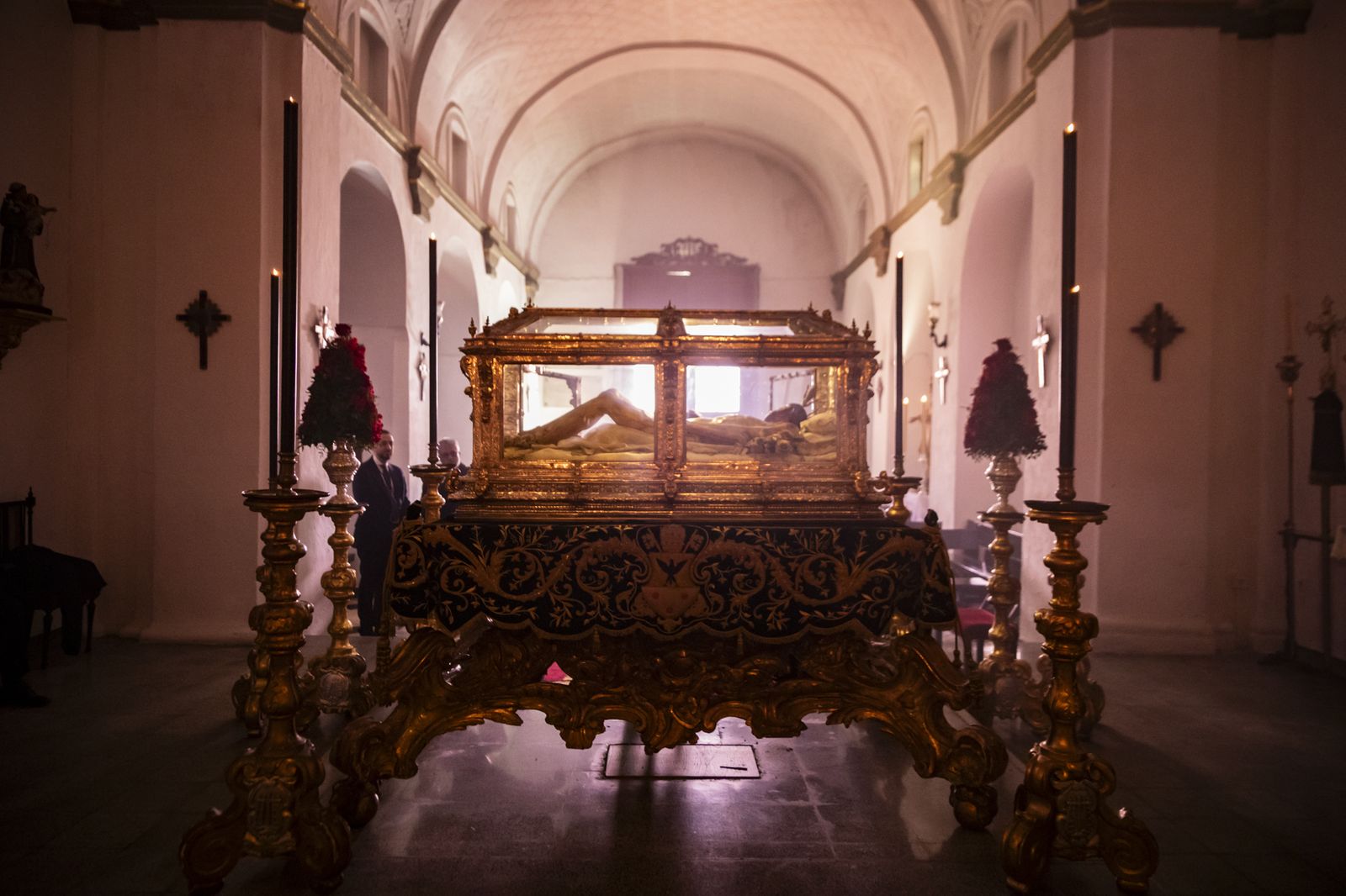 Las imágenes de los besapiés y besamanos del tercer Domingo de Cuaresma en Jerez: veneraciones del centro a los barrios