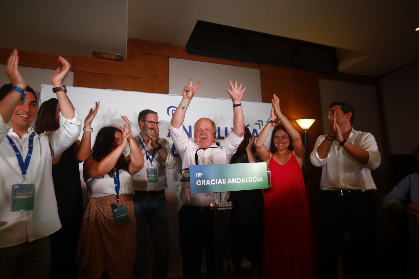 Las fotografías de la fiesta del PP de Córdoba tras su histórica victoria en las elecciones andaluzas