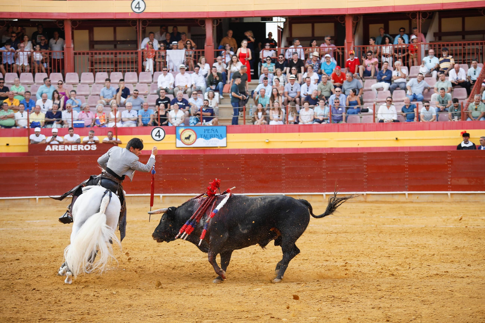 Imágenes de la corrida de toros en Roquetas de Mar