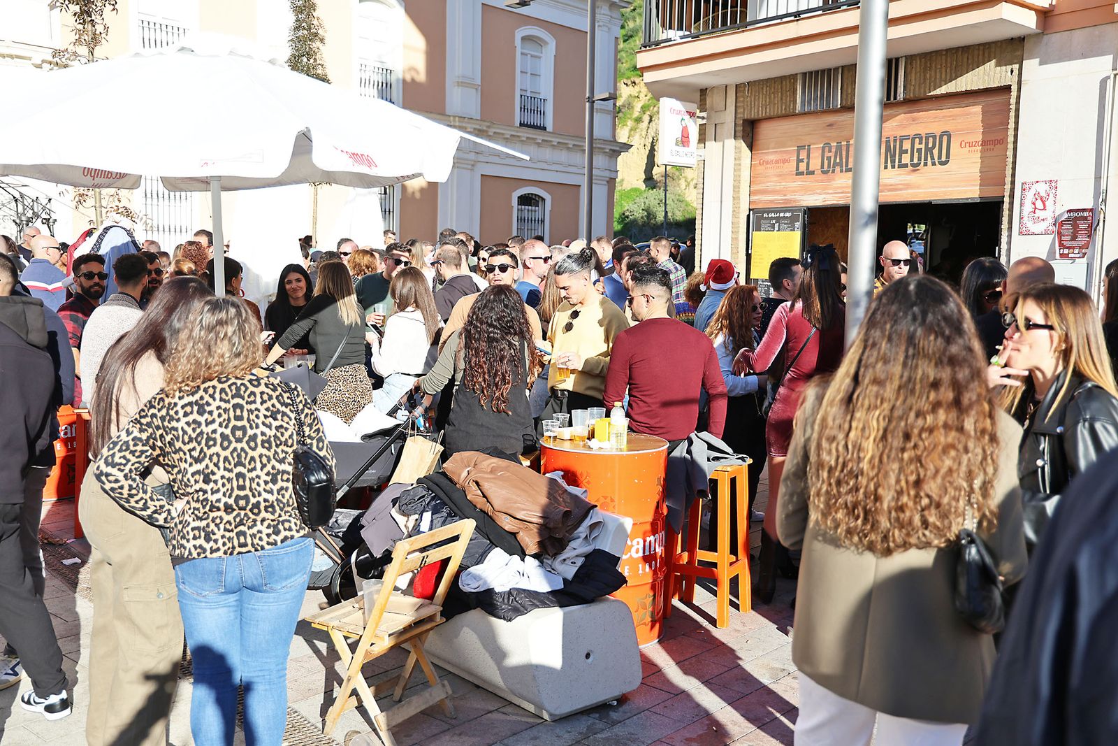 Imágenes de la fiesta del 24 de diciembre en las calle de Huelva