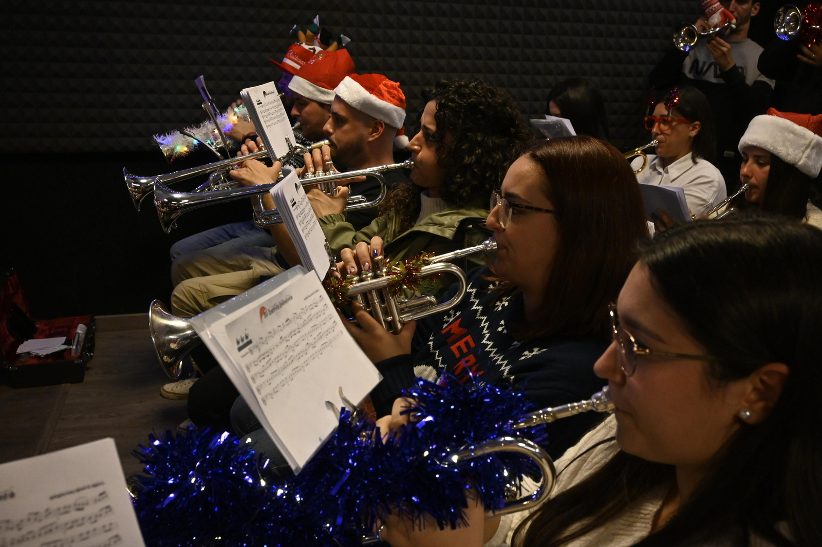 Ensayo preparatorio de la AM Santa Cruz para la cabalgata de Reyes Magos, en Imágenes