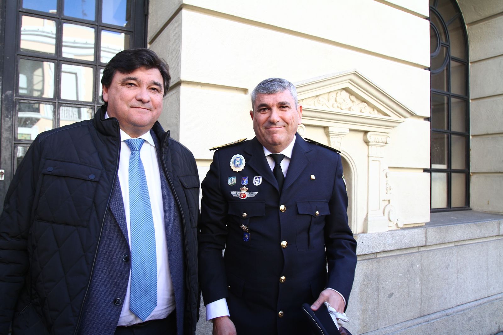 La policía Local entrega las medallas en el día de su patrón