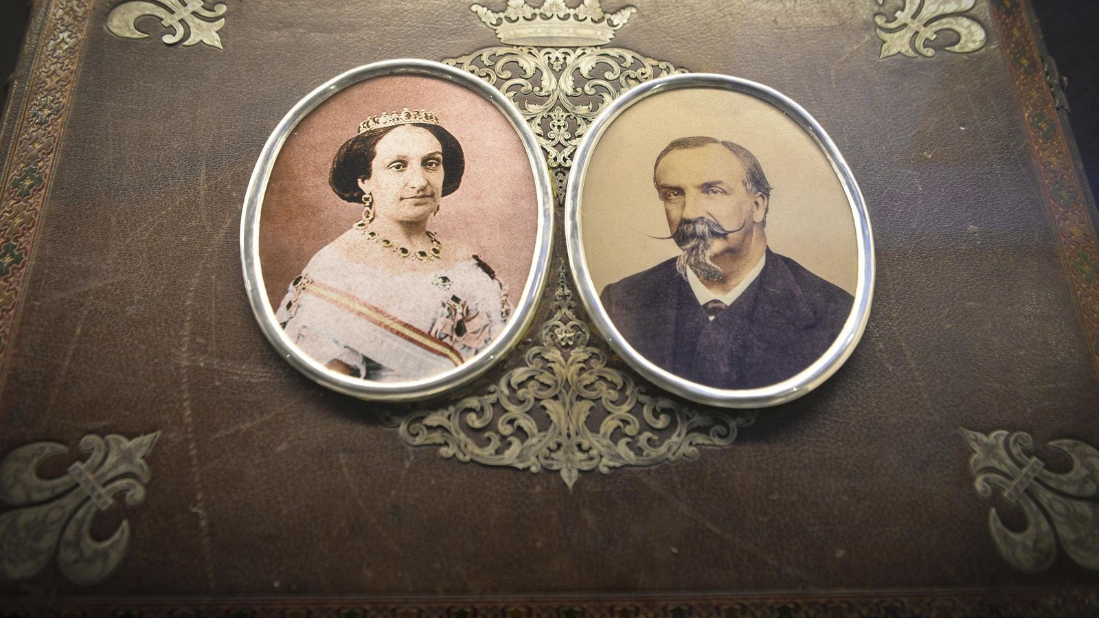 Un álbum de los Montpensier.