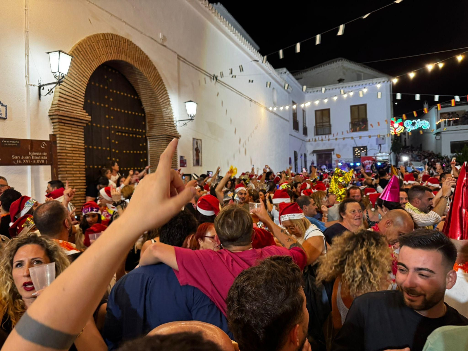 Bérchules da la bienvenida al 2025 y medio, en imágenes