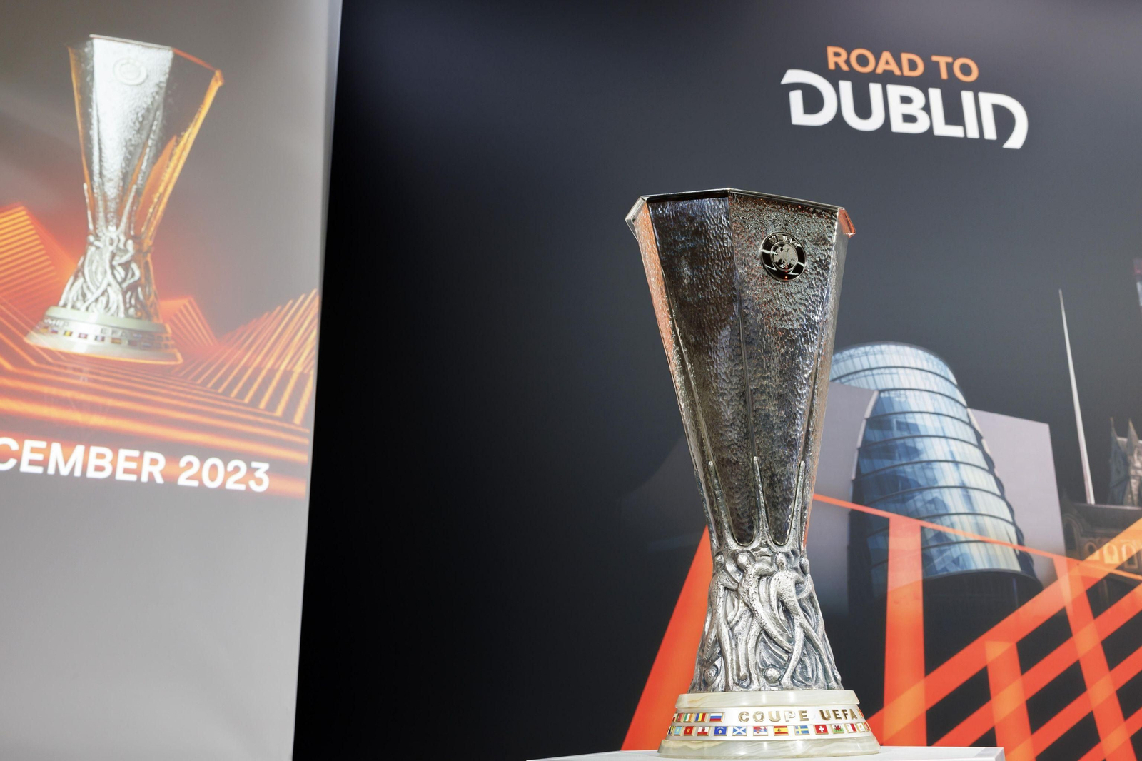 Las fotos de los sorteos europeos con el Betis en la Conference