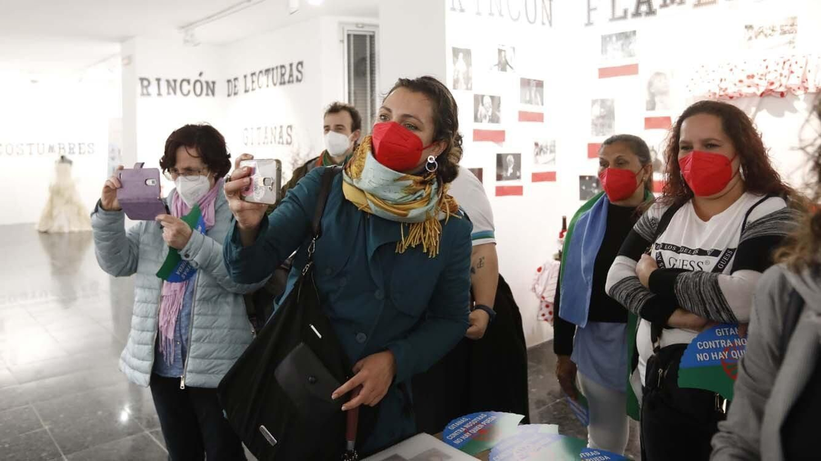 Las fotos de la celebración del Día Internacional del Pueblo Gitano en La Línea