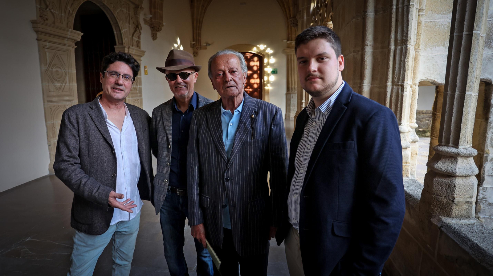 Presentación del nuevo libro de Francisco Bejarano 'Contra el Júbilo' en imágenes