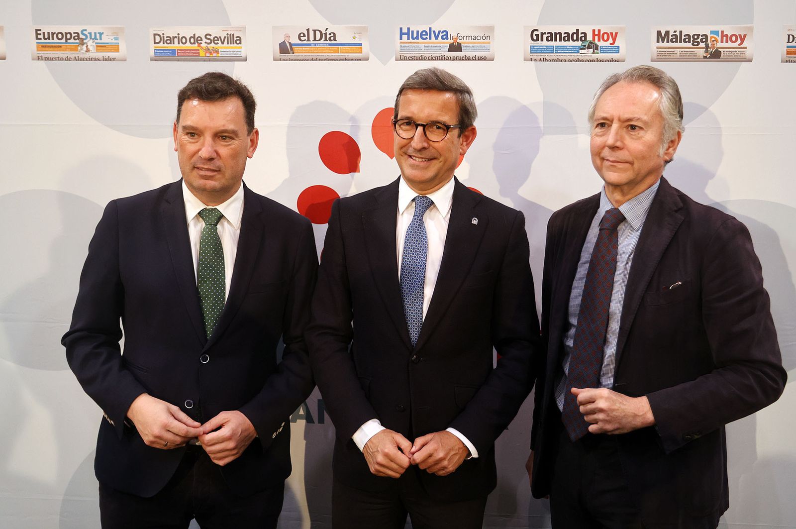 Imágenes de la recepción de los invitados al desayuno-coloquio con Jorge Paradela en el Foro Joly Andalucía