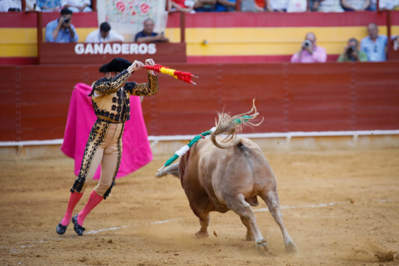 Imágenes de la corrida de toros en Roquetas de Mar