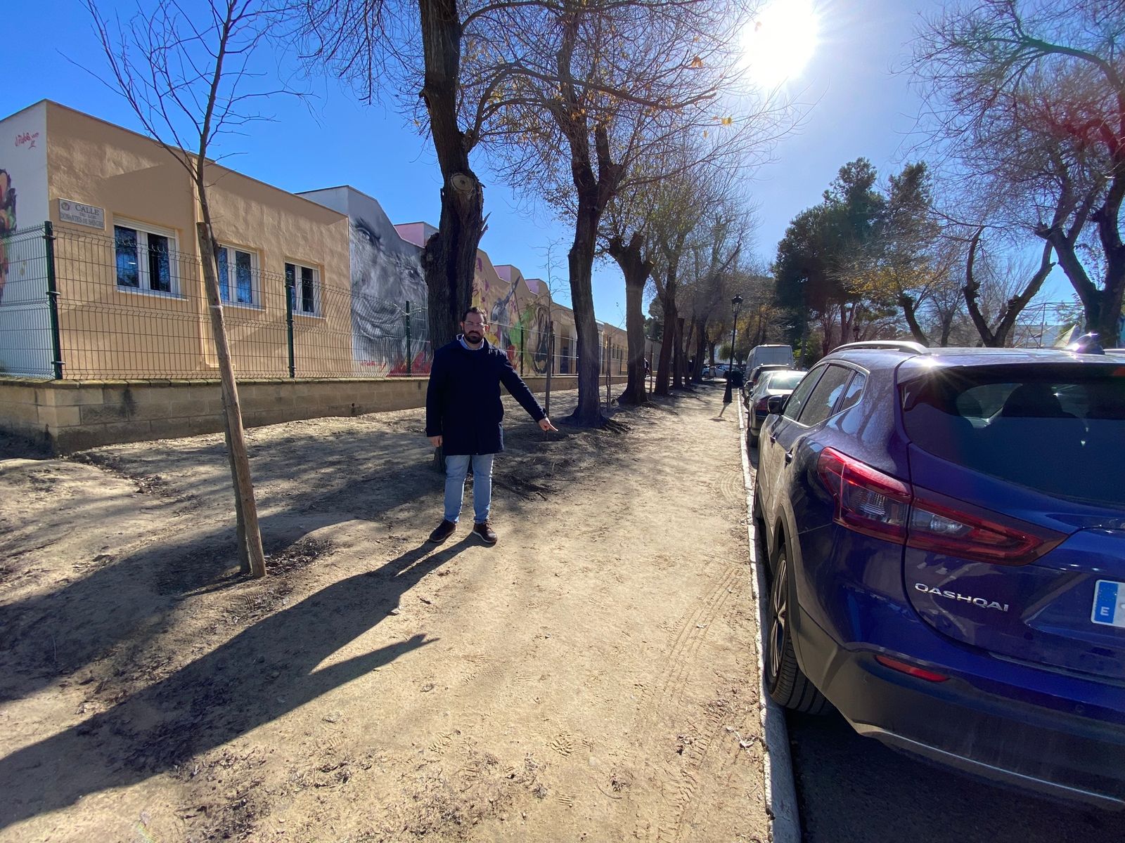 Rogelio Pinto en el exterior del Centro de Salud de La Palma.