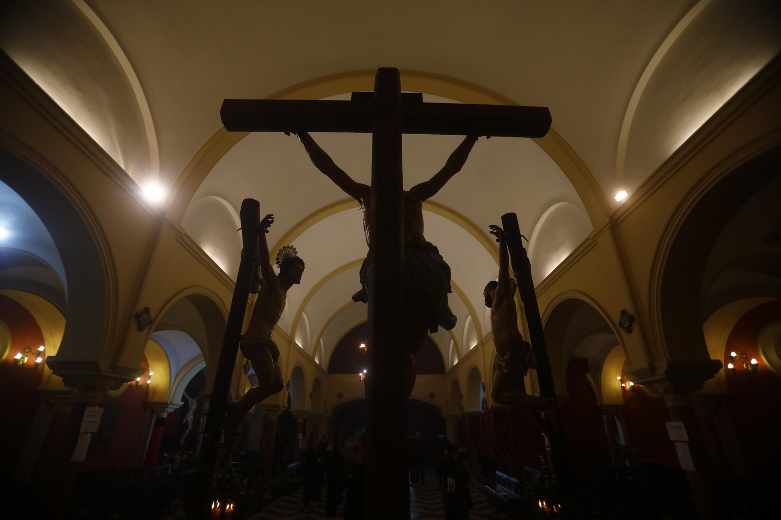 Las mejores imágenes de la hermandad de la Conversión en este Viernes Santo de Córdoba