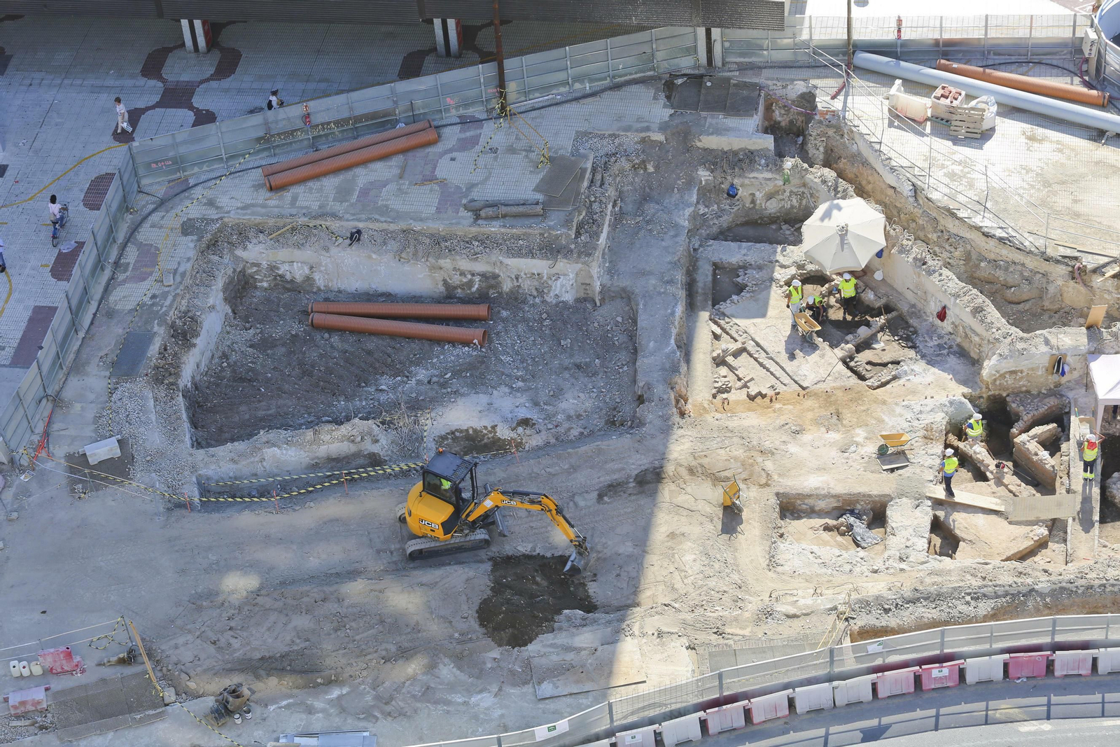 Fotos de los restos arqueológicos encontrados en la obra del Metro de Málaga