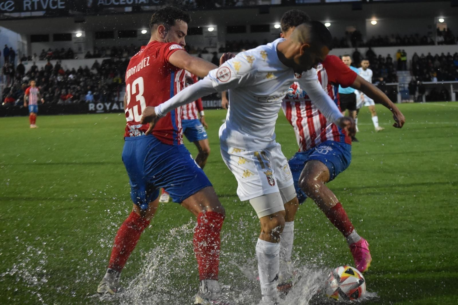 Las fotos del AD Ceuta-Algeciras CF (3-2) de Primera Federación