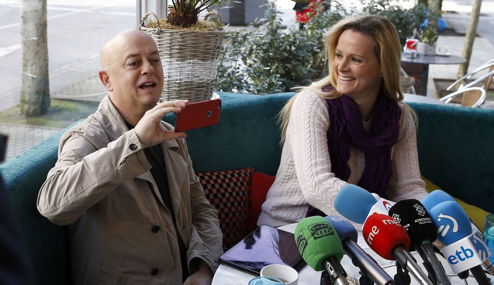 Zaida Cantero junto a Odón Elorza.