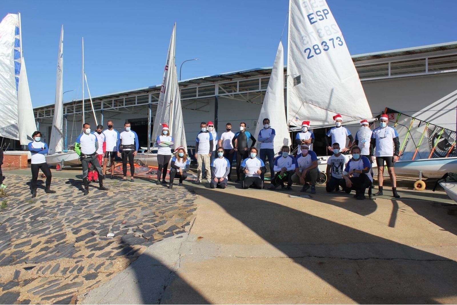 La Escuela de vela de adultos ha contado con una notable aceptación.