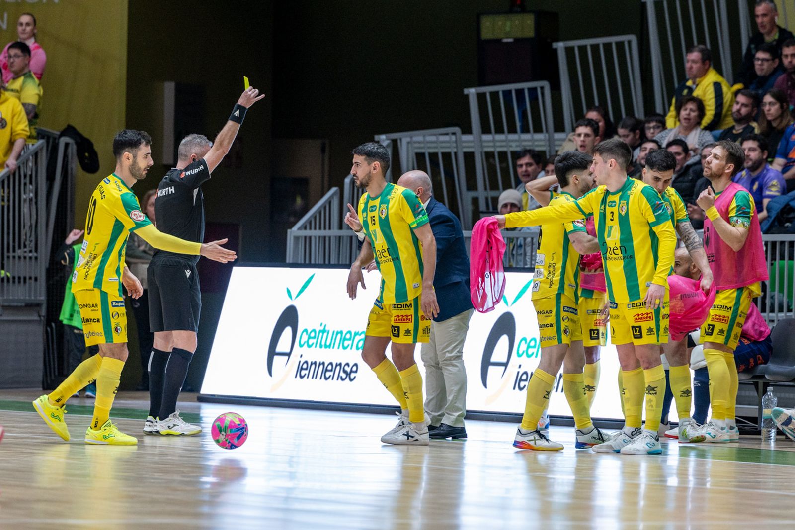 Las mejores imágenes del triunfo copero de Jaén Paraíso Interior frente a Ribera Navarra