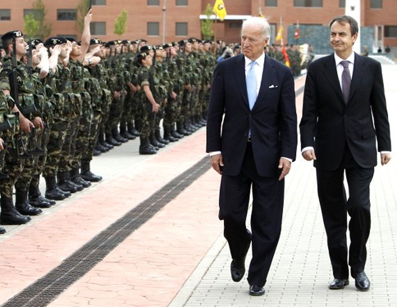 Biden elogia el trabajo de los soldados españoles en Afganistán