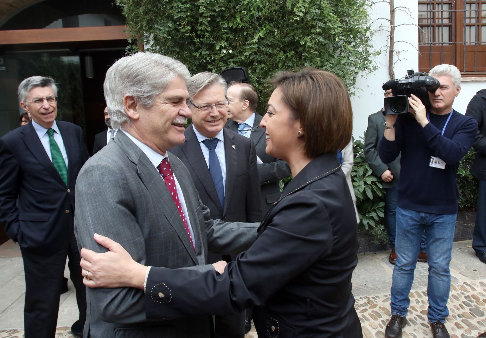 La visita de los embajadores de los países árabes al X aniversario de la casa árabe
