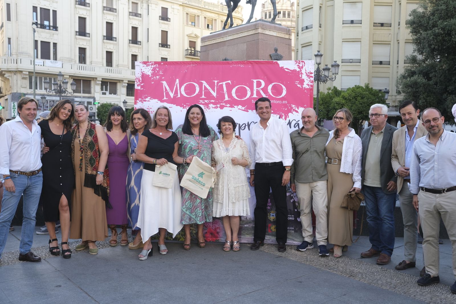 La novena edición de la Shopping Night de Córdoba, en imágenes