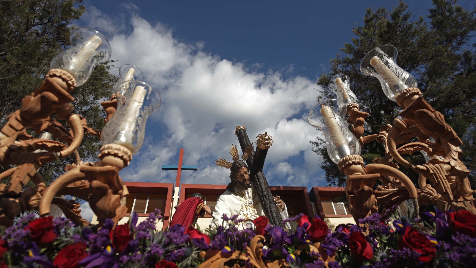Fotos del Jueves Santo en Algeciras: Las Tres Caídas