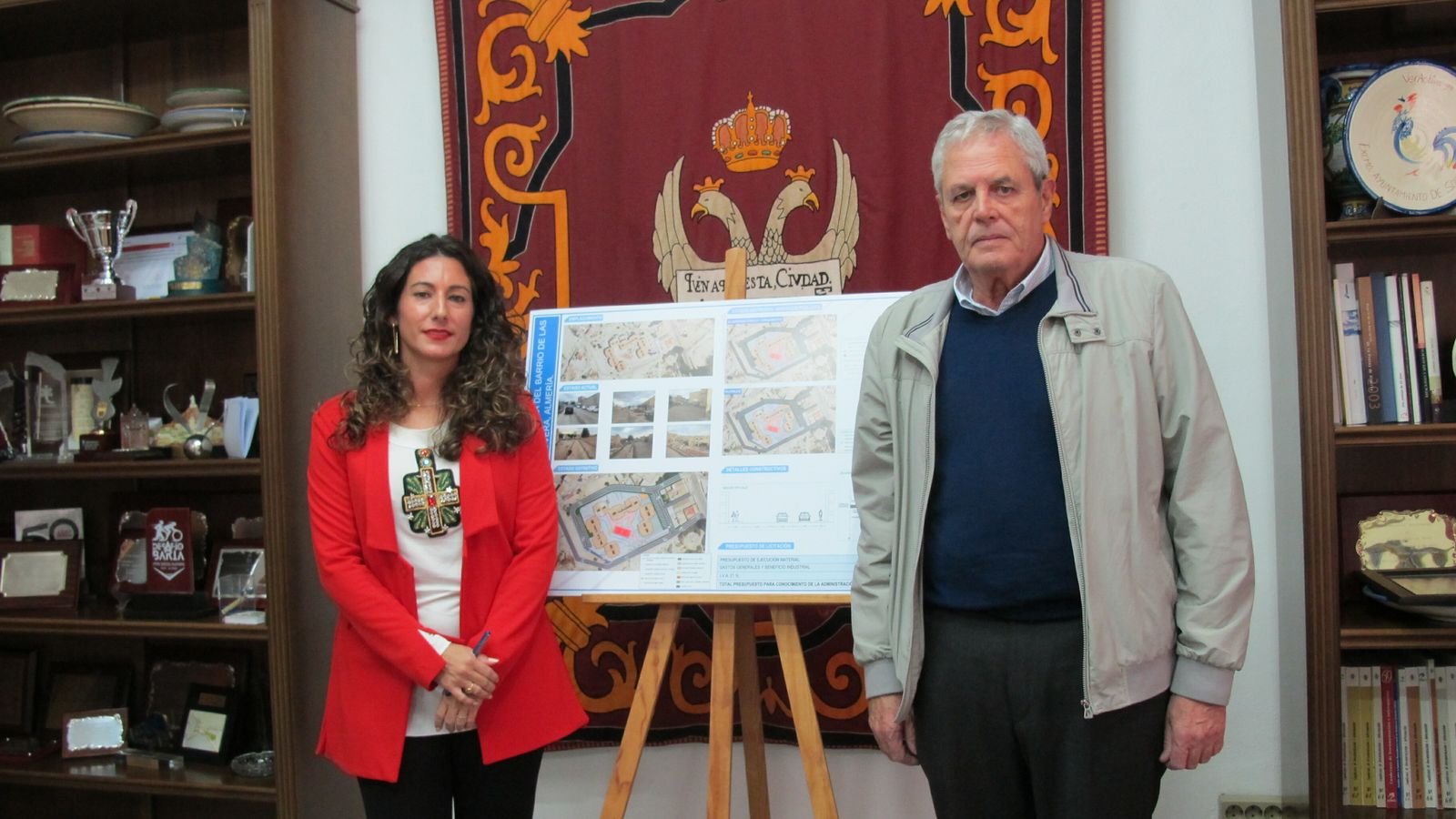 La concejal Belén Carnicer y el alcalde, José Carmelo Jorge.