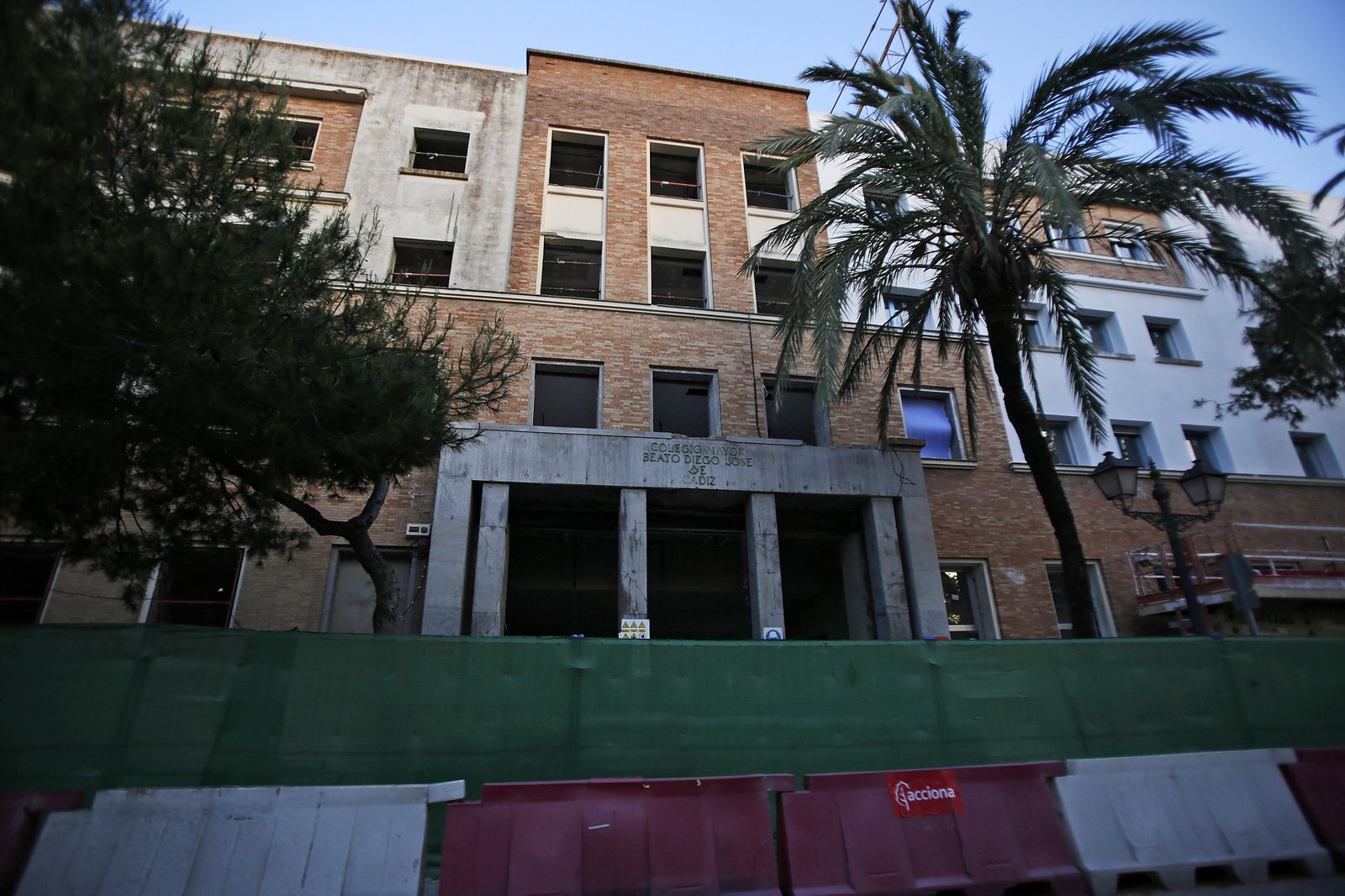 Una imagen reciente del Colegio Mayor Beato Diego José de Cádiz, que ya encara el final de sus obras.