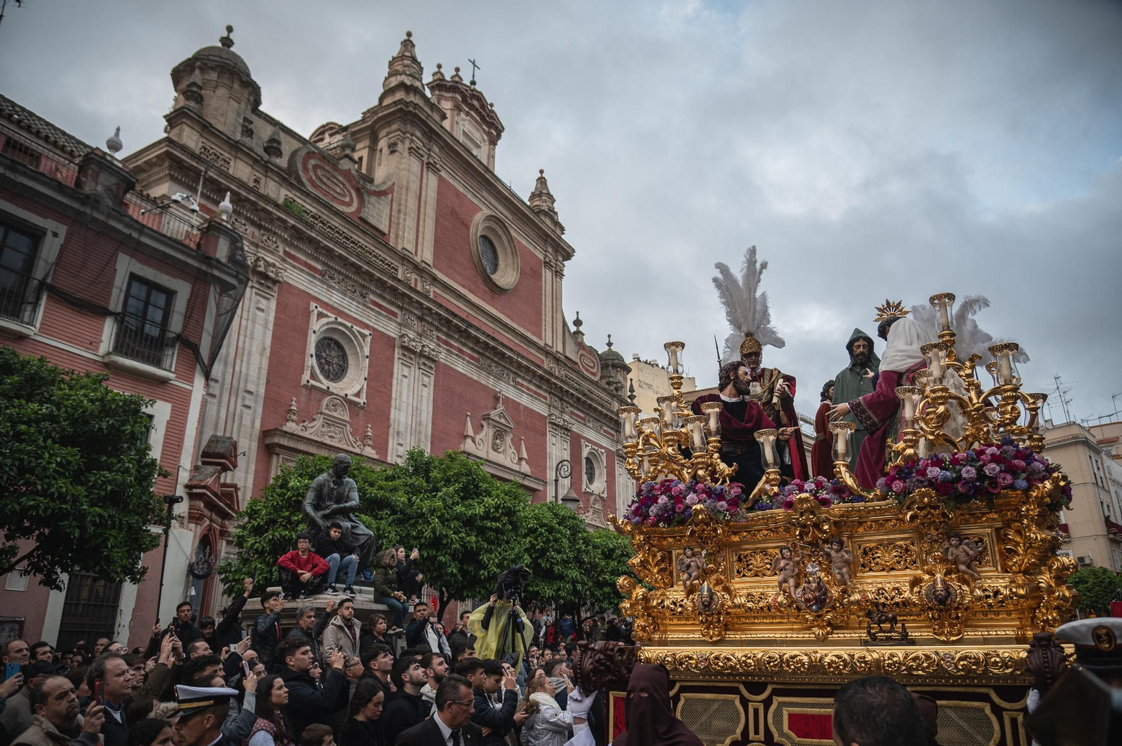 Las imágenes de la Hermandad del Carmen en la Semana Santa de Sevilla 2024